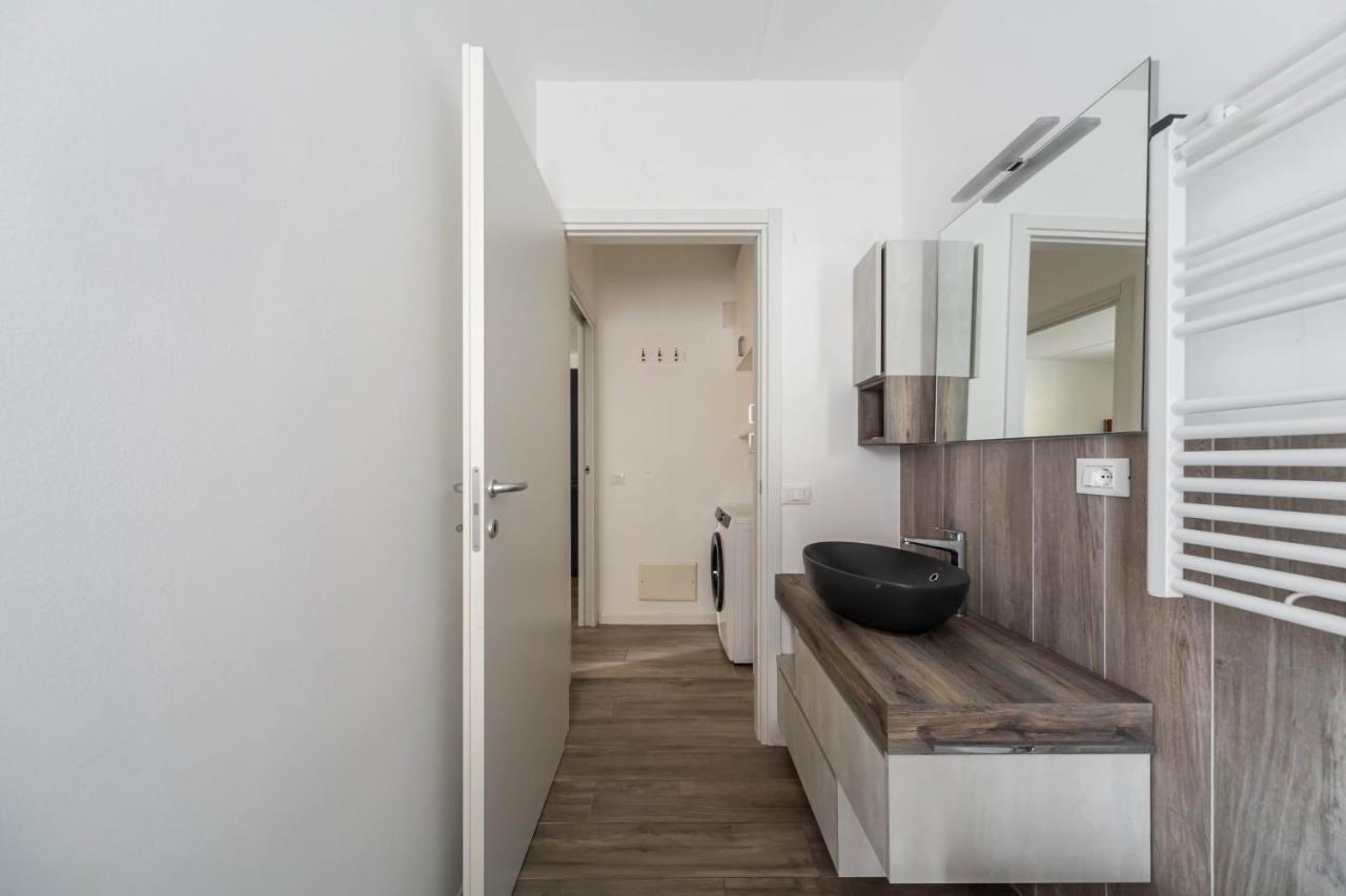 Comfy Apt With Private Parking & Balcony 米兰 外观 照片