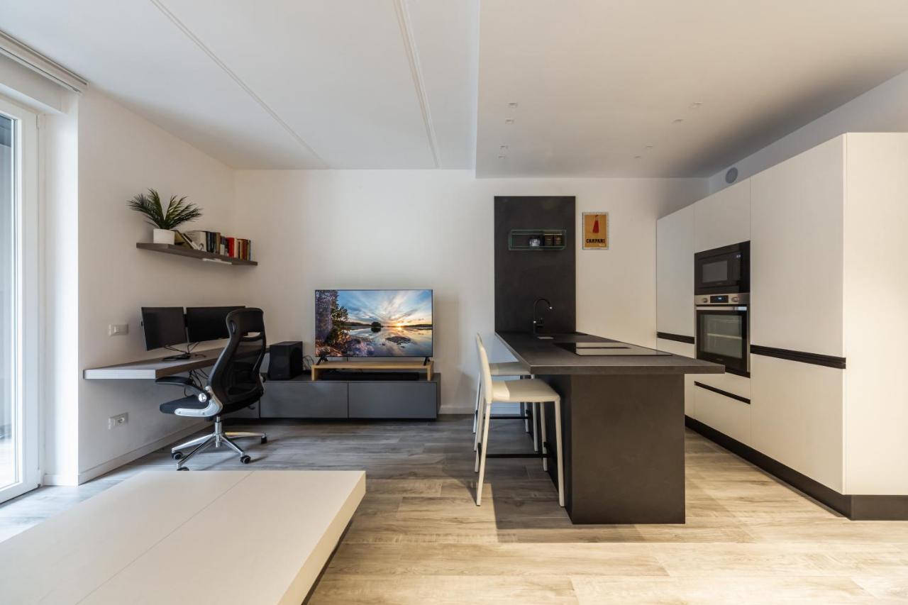Comfy Apt With Private Parking & Balcony 米兰 外观 照片